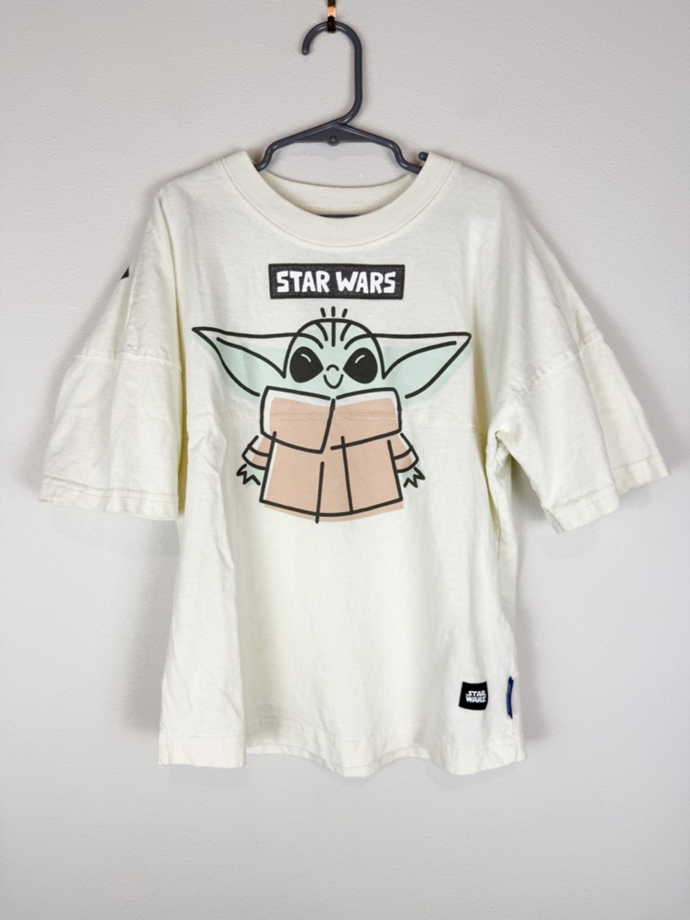 Disney Star Wars Spirit Jersey Kids Size Medium 7/8 Baby Yoda Mandalorian Grogu